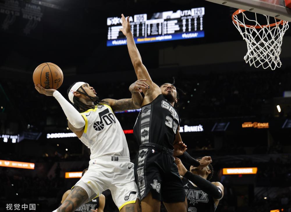 让我们拭目 让我们拭目